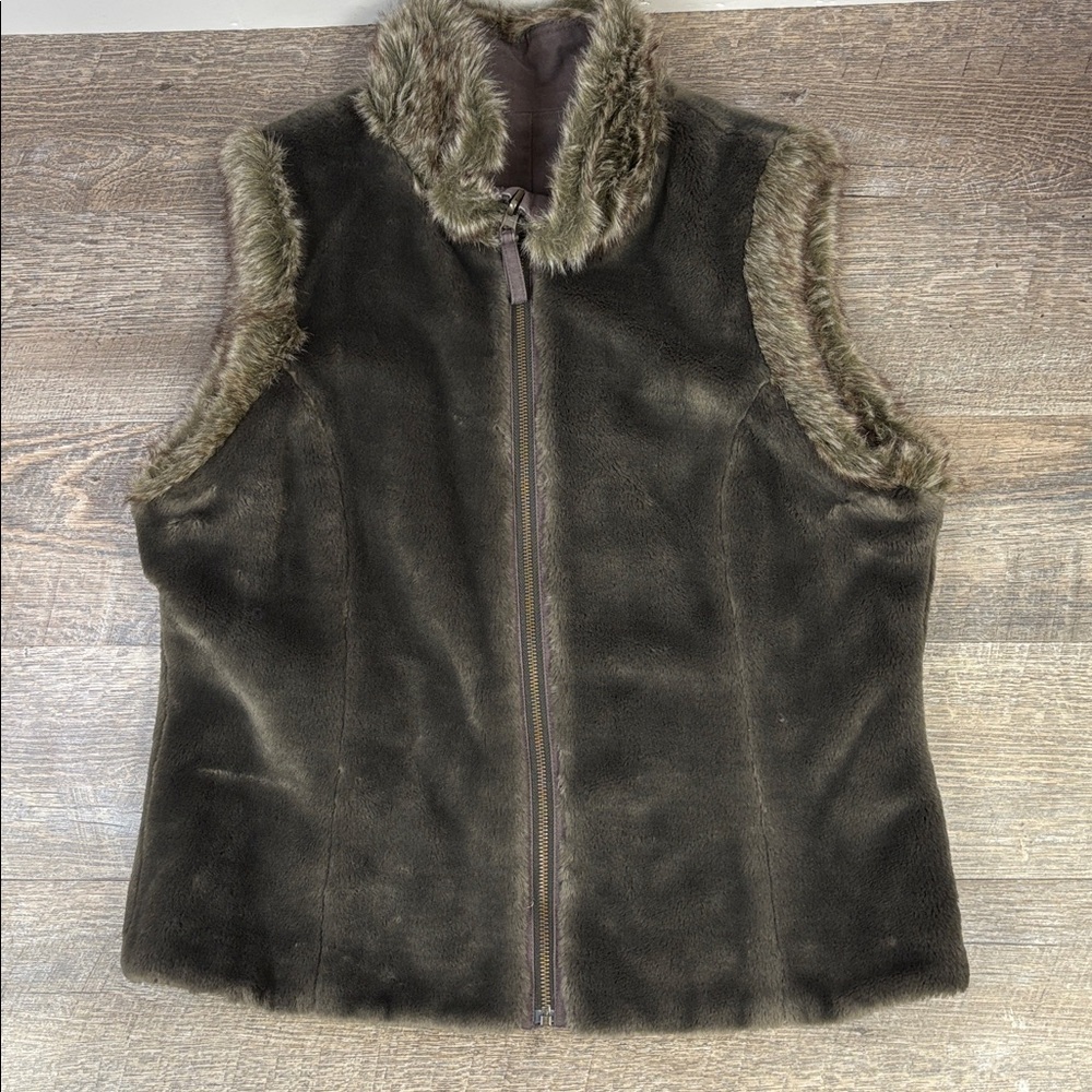 Tribal Women’s Reversible Faux Fur Zip Vest – Brown – Size M